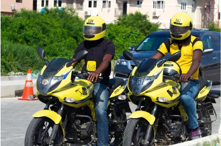 MAX floats N10b bond